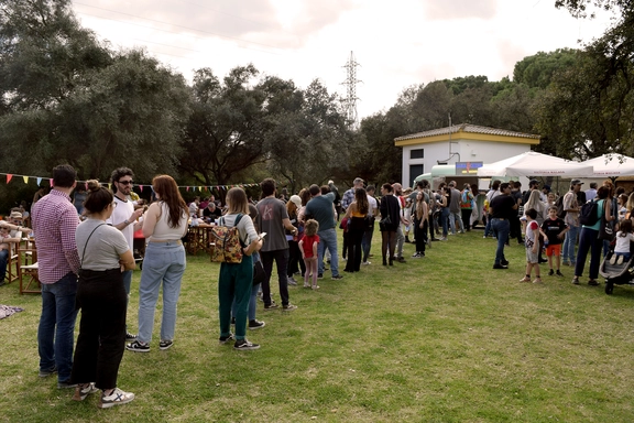 Crowded event bar with cash payments